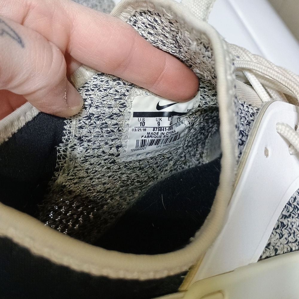 Nike Men’s Beige and Black Knit Sneakers - Picture 4 of 5